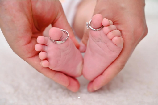 天津宝宝脸上长黑点 天津宝宝脸上长黑点